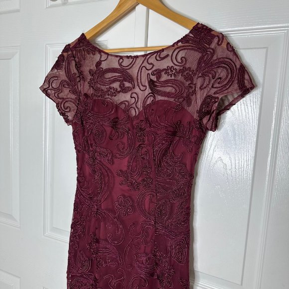 JS Collections Women's Boat Neck Short Sleeve Laced Burgundy  Mermaid Gown - Picture 2 of 16